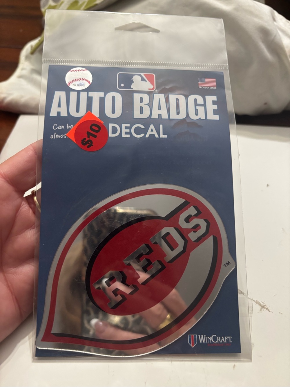 WinCraft Cincinnati Reds Red, Silver Auto Badge Decal
